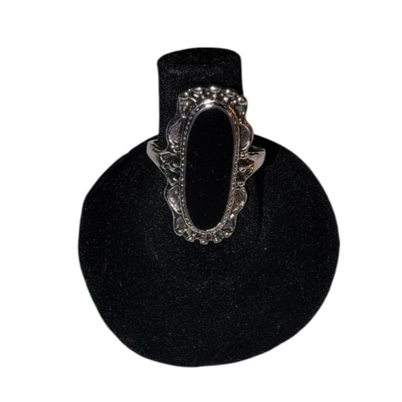 Women's Costume Black & Silver Color Ring - Picture 1 of 3